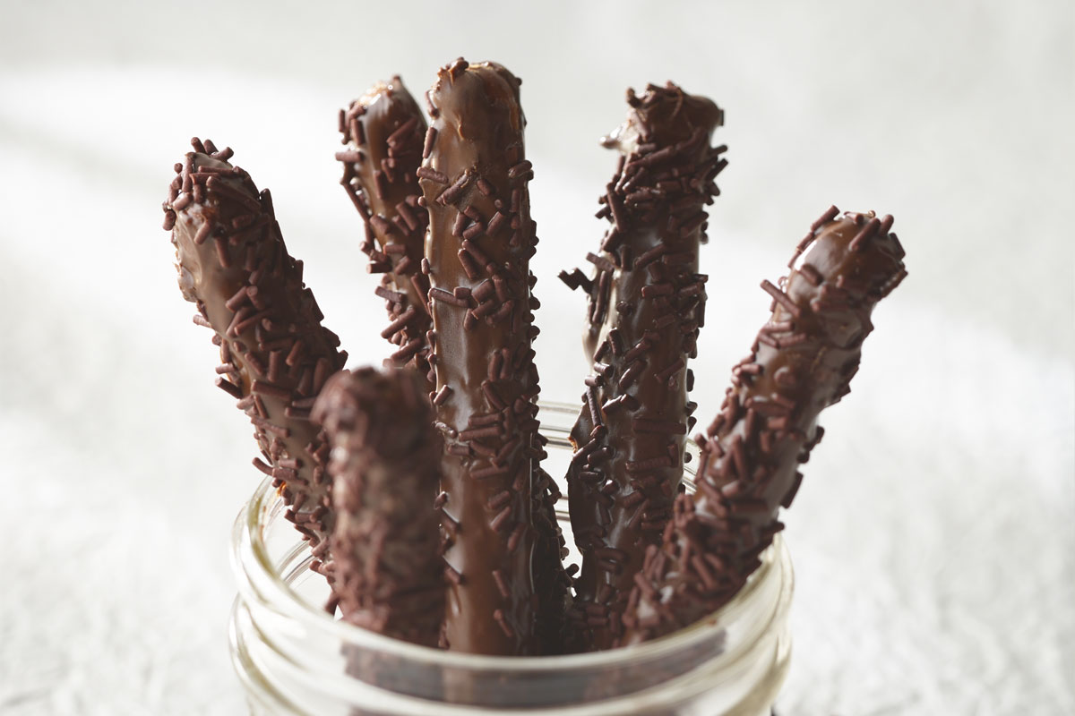 Easy PB ’n’ Chocolate Pretzels / Peanut Butter dan Pretzel Cokelat Mudah